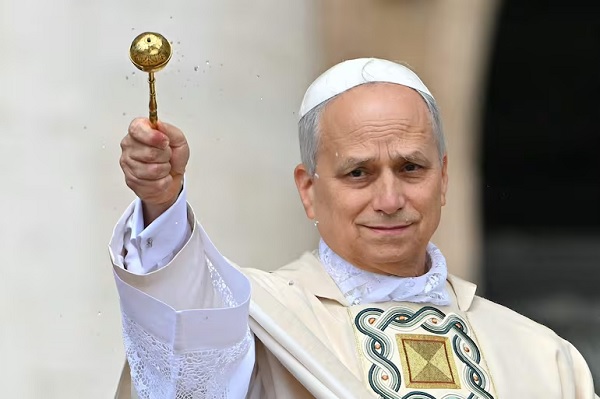 El papa León XIV inaugura su pontificado con un llamado global a la paz y la unidad